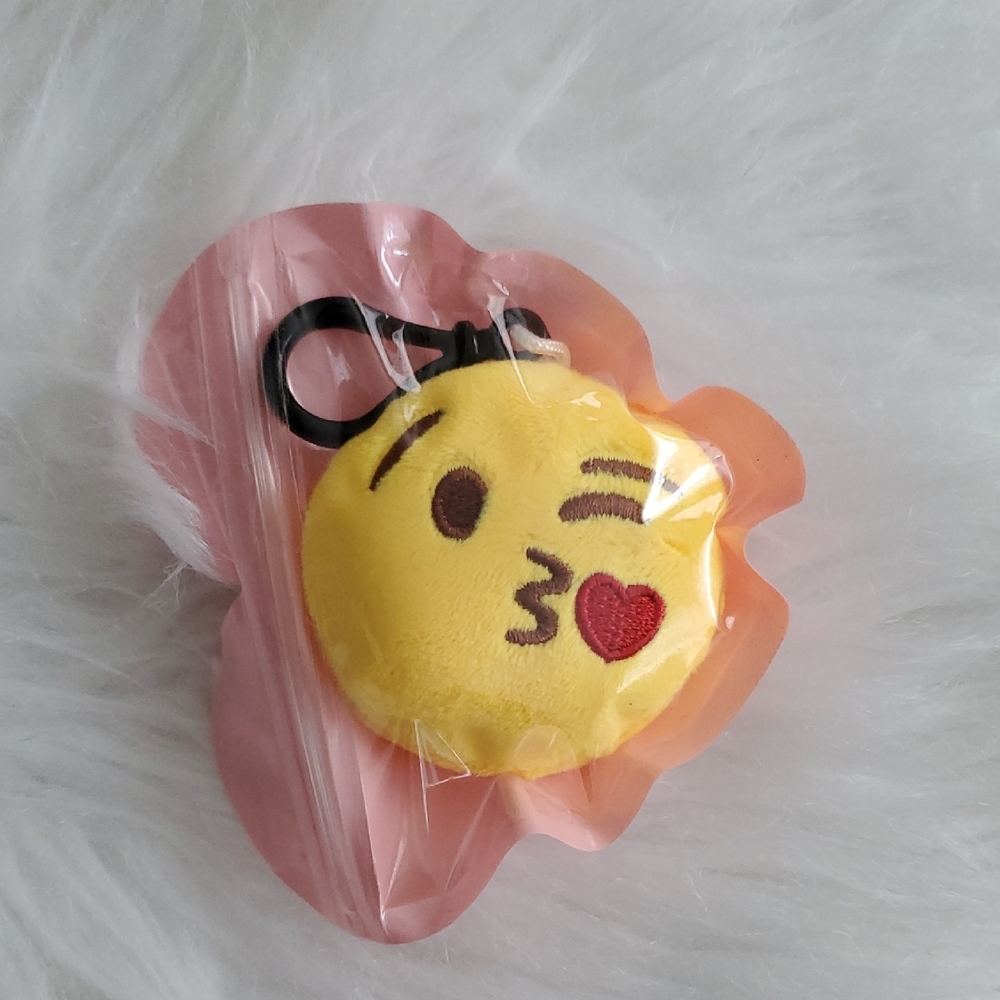 ‼️5/$25‼️ Yellow Emoji Keychain New